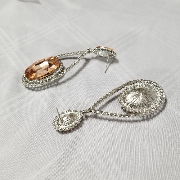 Pagaent earrings - Picture 3 of 4